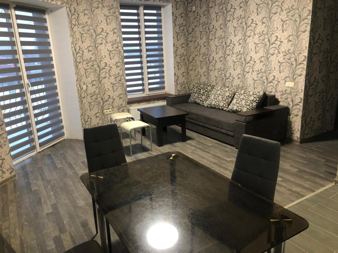 Sartawi.Apartment Sumy Exteriör bild